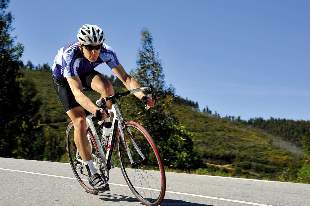 Cycling. Велосипедист. Езда на велосипеде. Велосипедист спортсмен. Велосипедист на велосипеде.