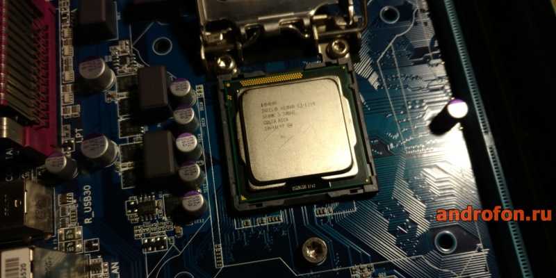 Серверный процессор Intel Xeon E3-1240 в потребительской системной плате Gigabyte.
