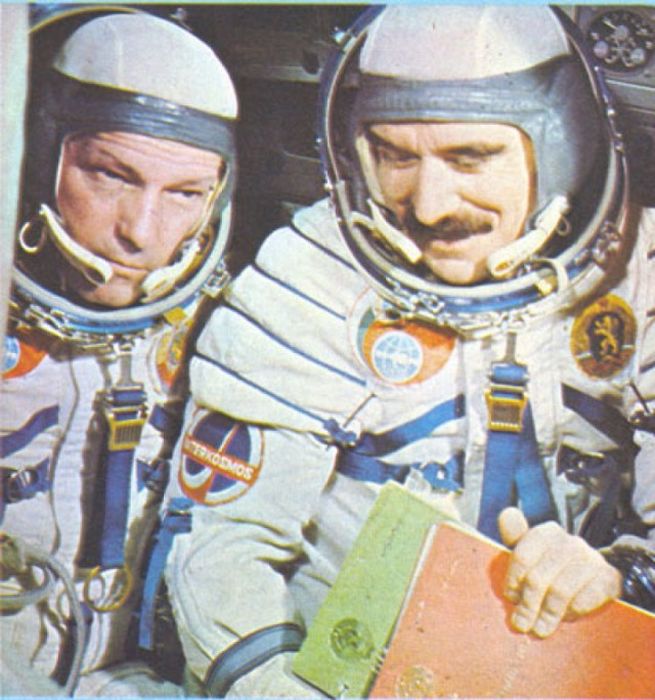 Необъяснимые явления, с которыми сталкивались космонавты (50 фото)