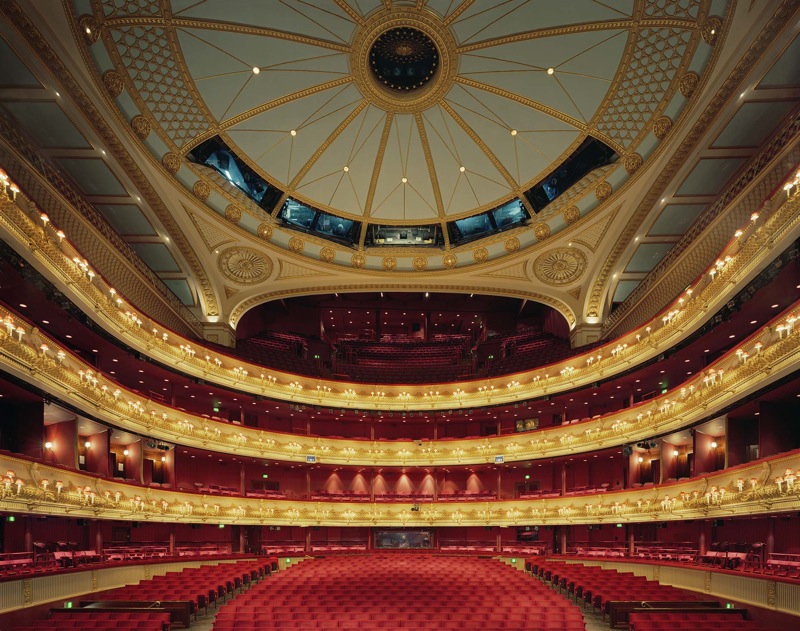 1. Королевский театр Ковент-Гарден. В этом лондонском театре проводят балетные и оперные спектакли. 