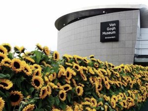 музей ВАн Гога фото снаружи 2020