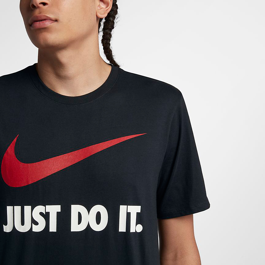 Джаст ту. Найк Swoosh just do it. Футболка Nike Sportswear 1972/2020 just do it. Футболка just do it. Nike слоган.